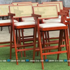 Ghế bar Vleg gỗ nệm