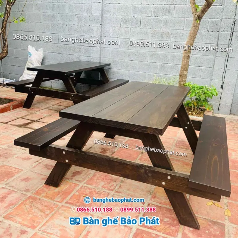 Bàn ghế quán ăn ngoài trời gỗ thông băng liền