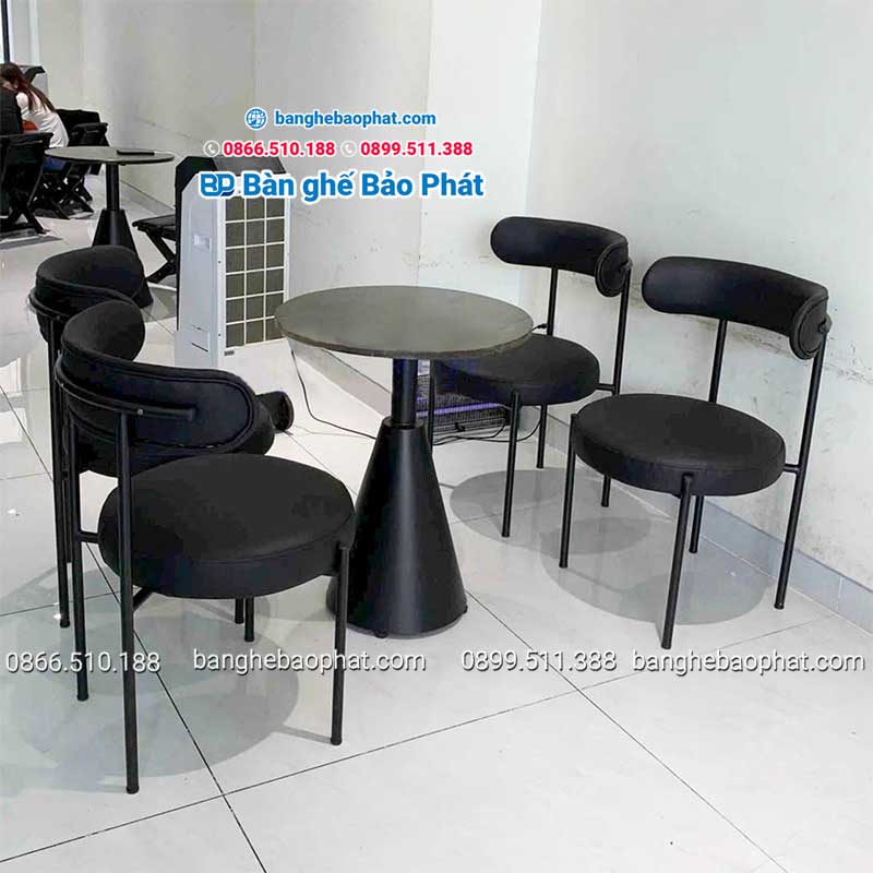 Bộ bàn ghế cafe sắt nệm ghế Simon 11 Bộ bàn ghế cafe sắt nệm ghế Simon hiện đại và sang trọng.