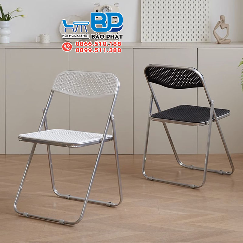 Mẫu ghế nhựa xếp trắng và đen