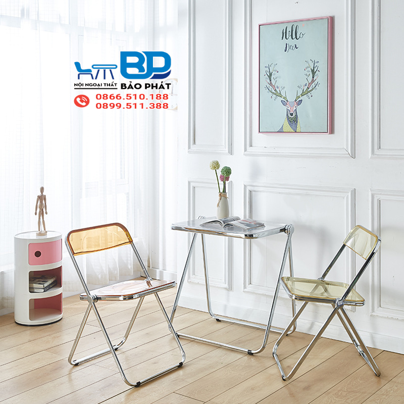 Mẫu ghế nhựa xếp tựa lưng trong suốt độc đáo