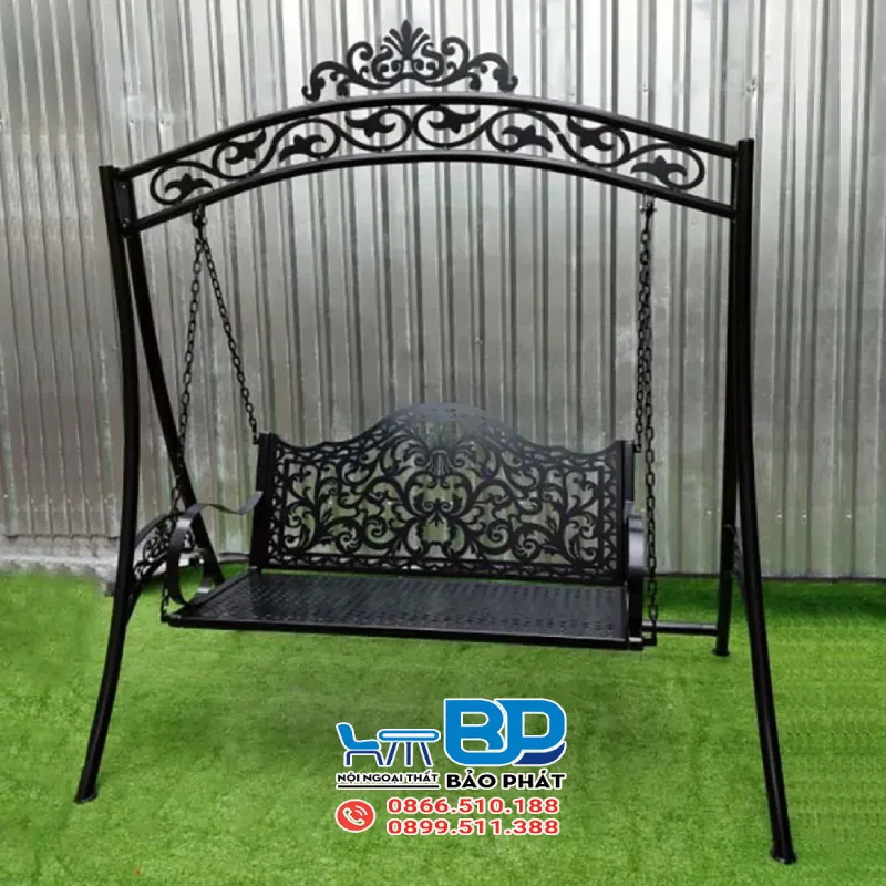Xích đu ban công màu đen tinh tế