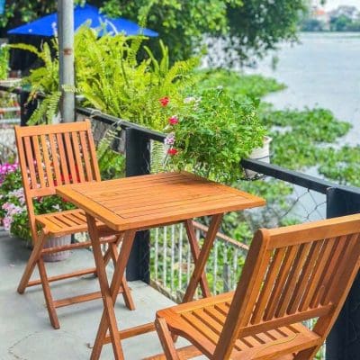 Bộ bàn ghế gỗ xếp cà phê BGGXBP04 phù hợp nhiều không gian khác nhau.