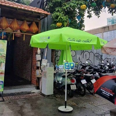 Dù che nắng giá rẻ 650.000 đ/1 cây - Ảnh 2