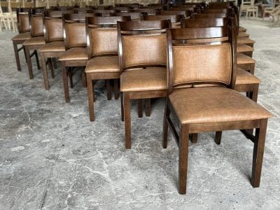 Ghế Ashley khung gỗ bộc nệm