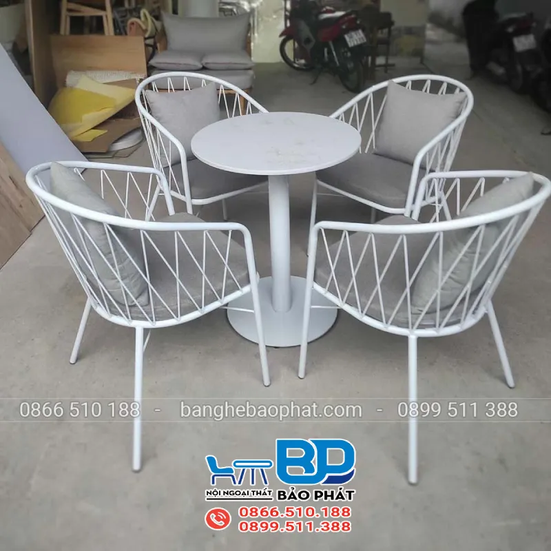 Bàn ghế sắt nệm cafe BGSBP037