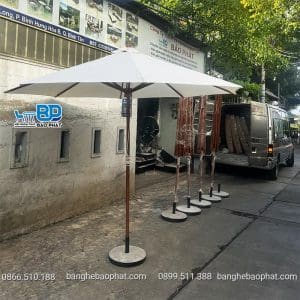 Dù gỗ ngoài trời giá rẻ xưởng sản xuất dù che Bảo Phát.