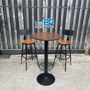 Ghế bar ban công sắt gỗ chân vuốt 11 Ghế bar ban công sắt gỗ chân vuốt màu nâu