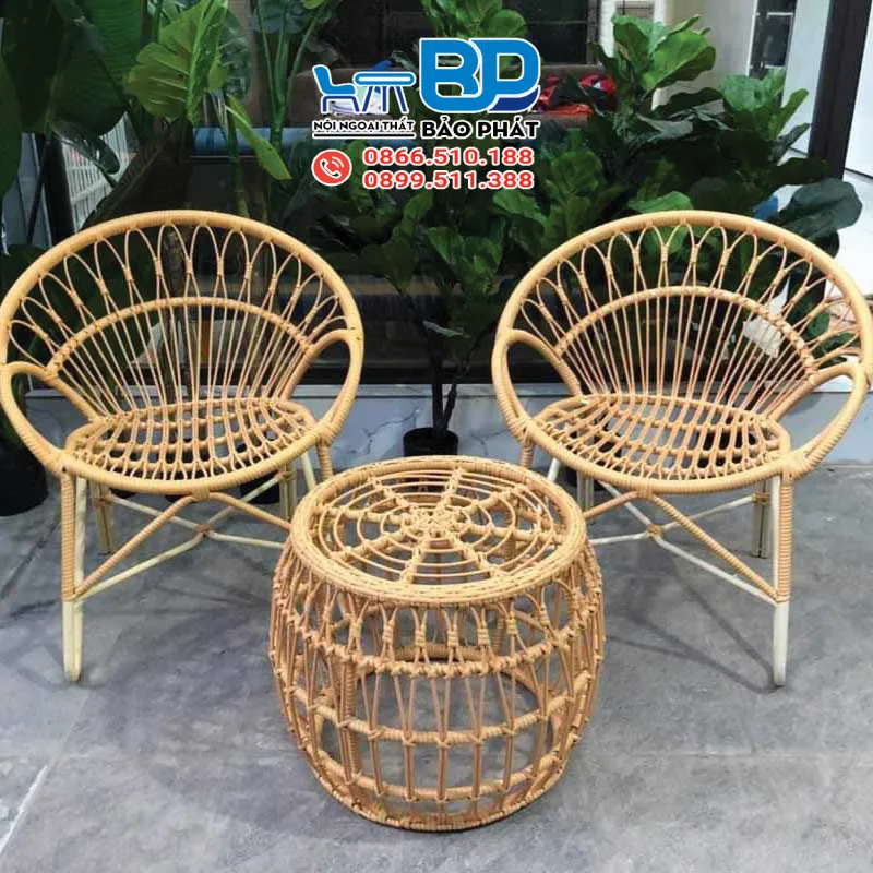 Mẫu bàn ghế ban công từ chất liệu mây bền bỉ