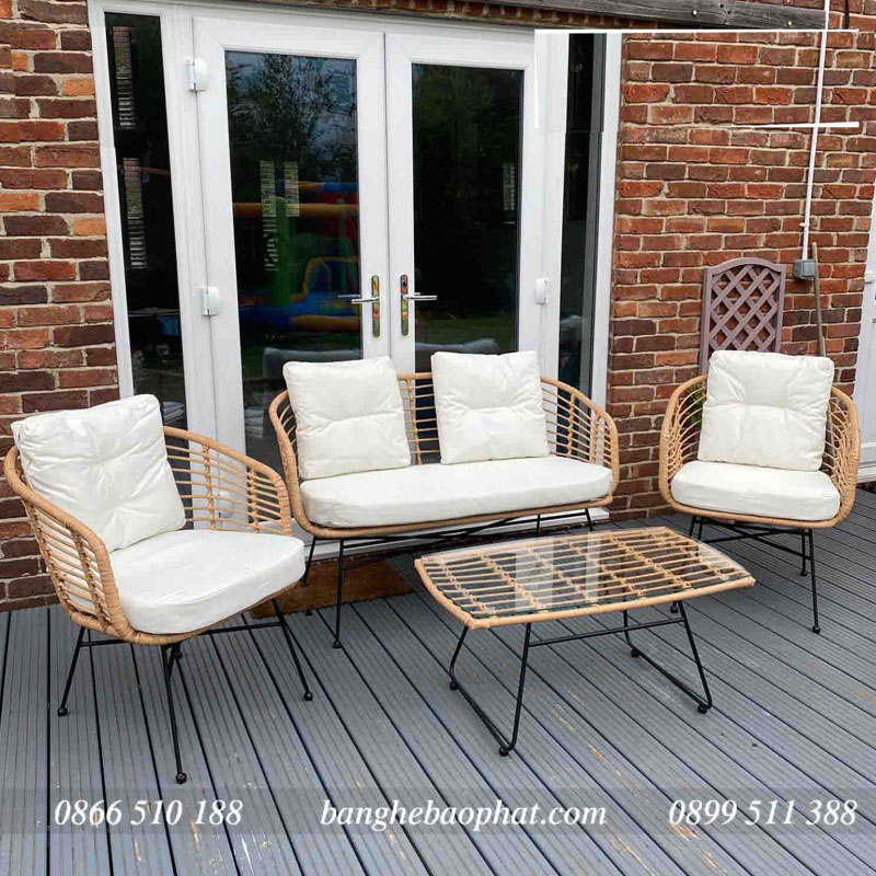 Tại sao nên dùng bàn ghế sofa mây nhựa?