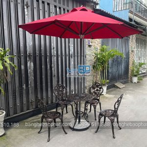 Bàn ghế sân vườn ngoài trời nhôm đúc họa tiết hoa hồng