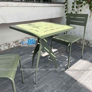 Bàn ghế sắt cafe ghế sắt 5 sọc màu xanh quân đội