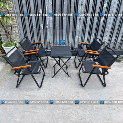 Bàn ghế xếp quán cafe khung sắt mặt lưới tay gỗ