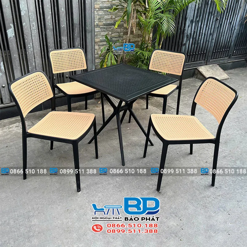 Ghế nhựa 40cm sử dụng làm bàn ăn trong gia đình