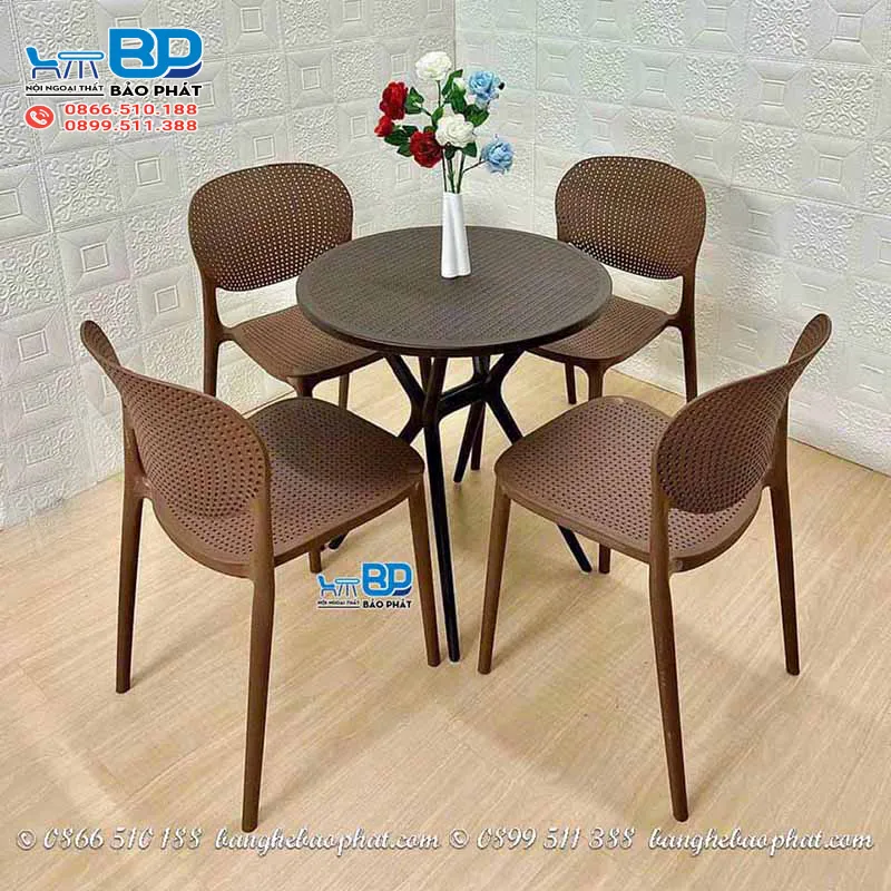Bàn ghế nhựa nhà hàng bền bỉ