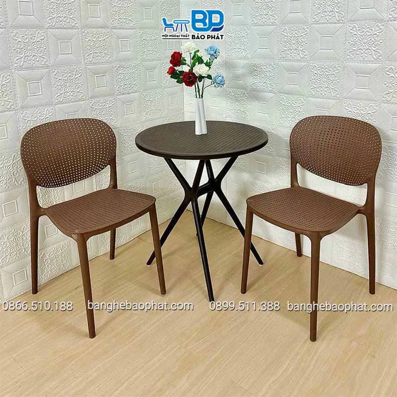 Bàn ghế nhựa sân vườn màu nâu