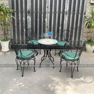 Bàn ghế sắt mỹ nghệ ngoài trời sân vườn