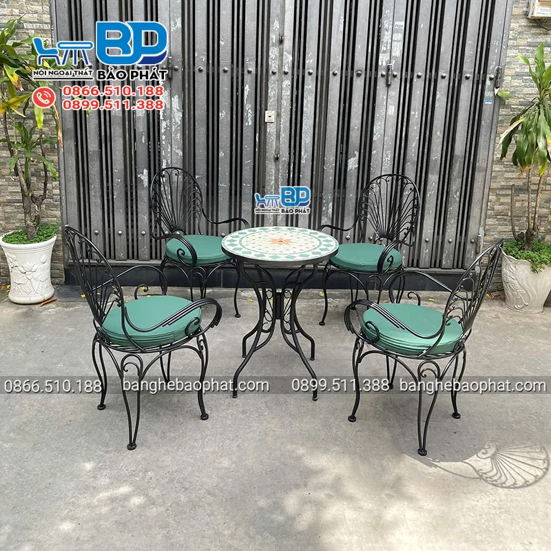 Bàn ghế sắt mỹ nghệ ngoài trời sân vườn