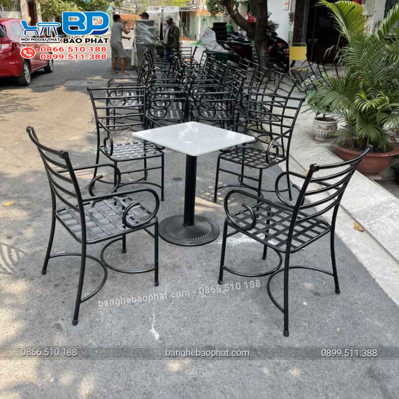 Bàn ghế sắt nhà hàng đa dạng mẫu mã
