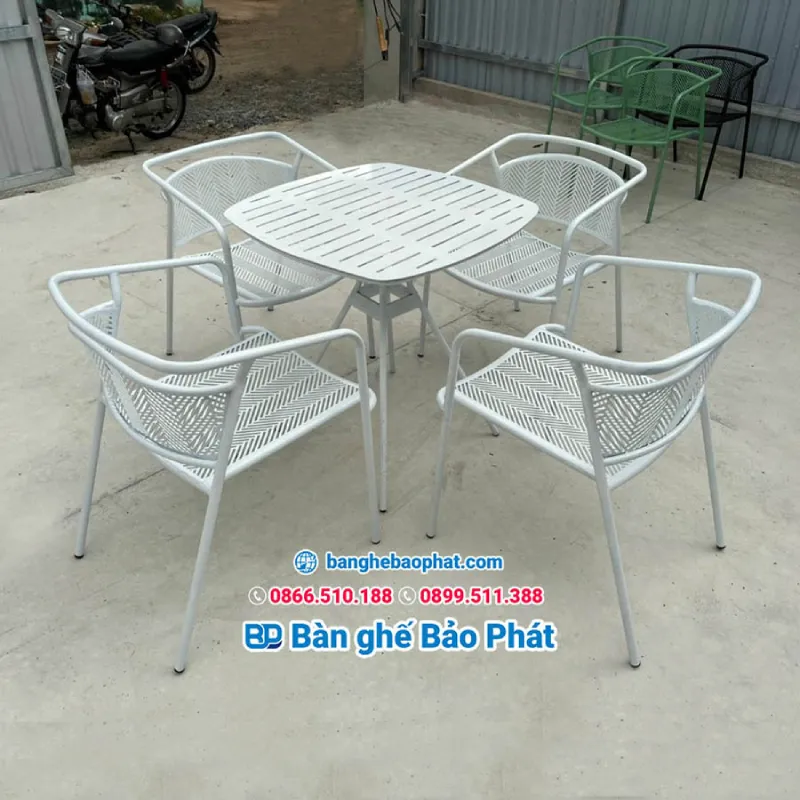 Bàn ghế sắt sơn tĩnh điện quán cà phê BGSBP026