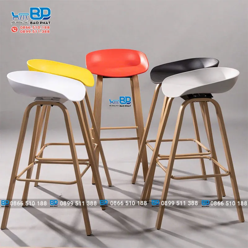 Nên lựa chọn bàn ghế nhựa quán bar phù hợp với phong cách quán