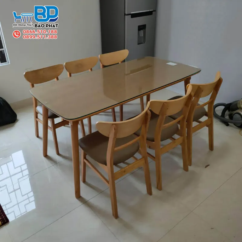 Sử dụng bộ bàn ăn 6 ghế thanh lý giúp tối ưu chi phí