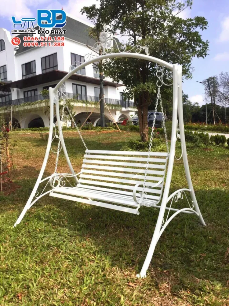Xích đu ngoài trời bằng sắt là gì?