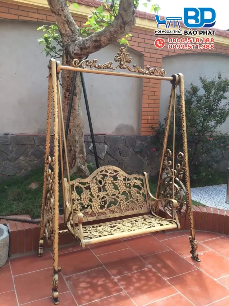Xích đu nhôm đúc kiểu dáng cổ điển