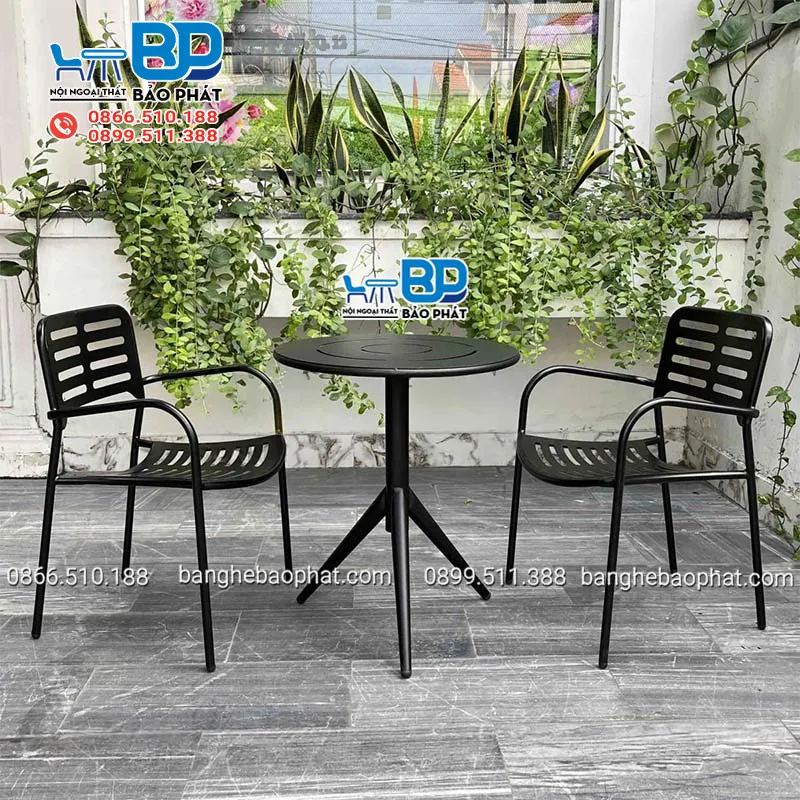 Bàn ghế cafe chill ghế sắt xương cá