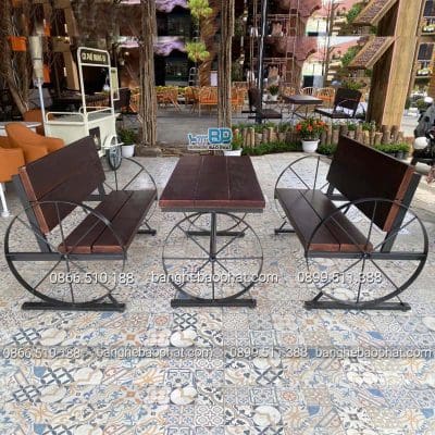Bàn ghế cafe vintage hình bánh xe decor