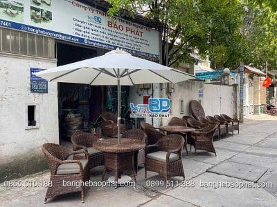 Bàn ghế nhựa giả mây ngoài trời có dù che