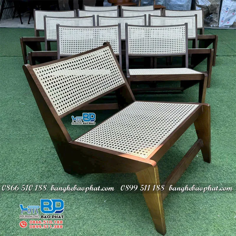 Ghế thư giãn ngoài trời khung gỗ lưng mây độc đáo