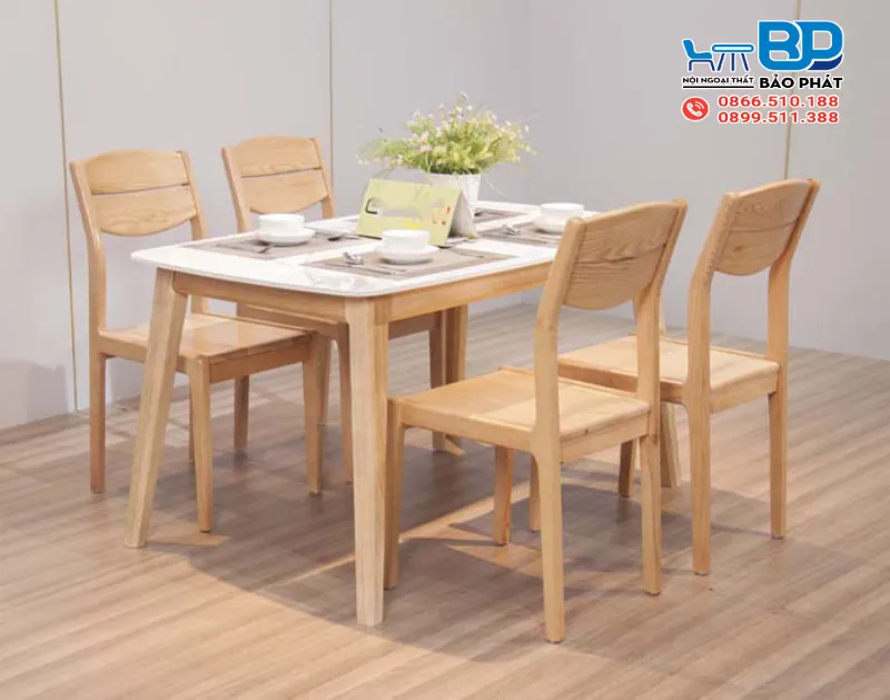 Không gian thêm bắt mắt với bàn ghế gỗ sồi 4 ghế