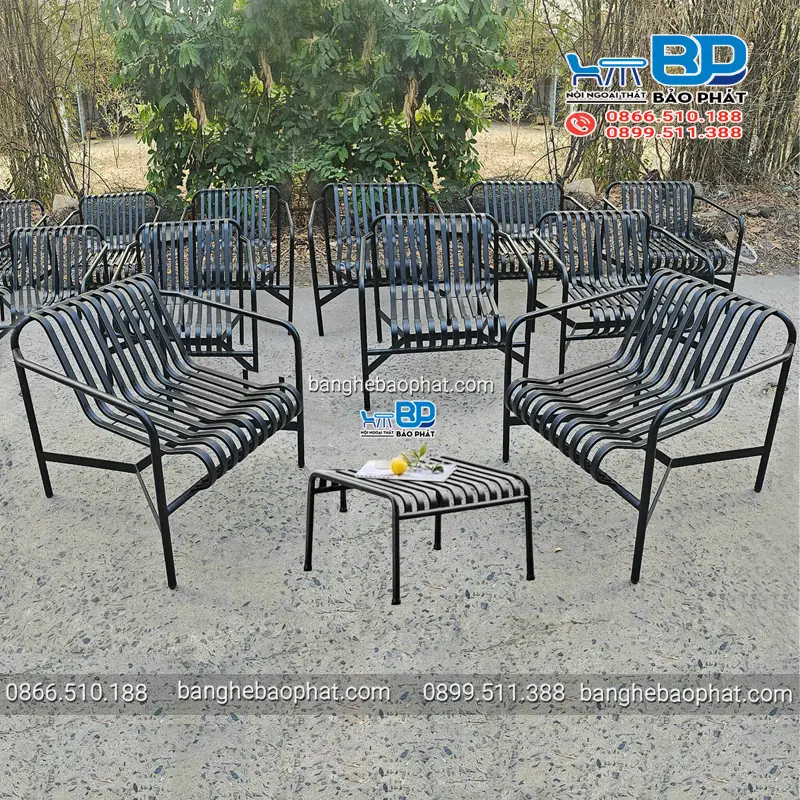 Các mẫu bàn ghế sắt mỹ thuật cho quán cafe phong cách châu Âu 7 Bàn ghế sắt mỹ thuật cho quán cafe phong cách châu Âu BP001