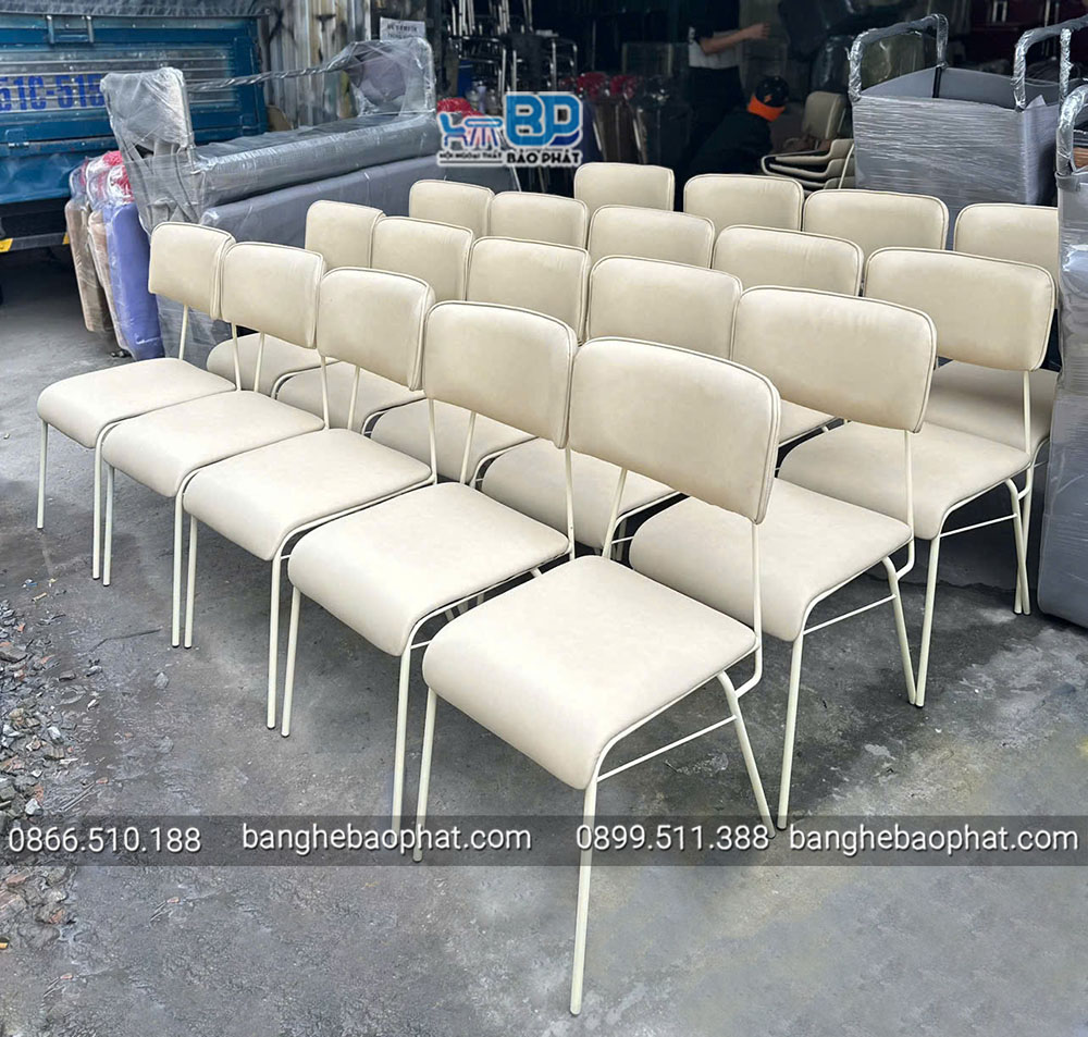 Bộ Bàn Ghế Sắt Nệm Cafe BGSBP058 10 Bàn ghế sắt nệm cafe BGSBP058