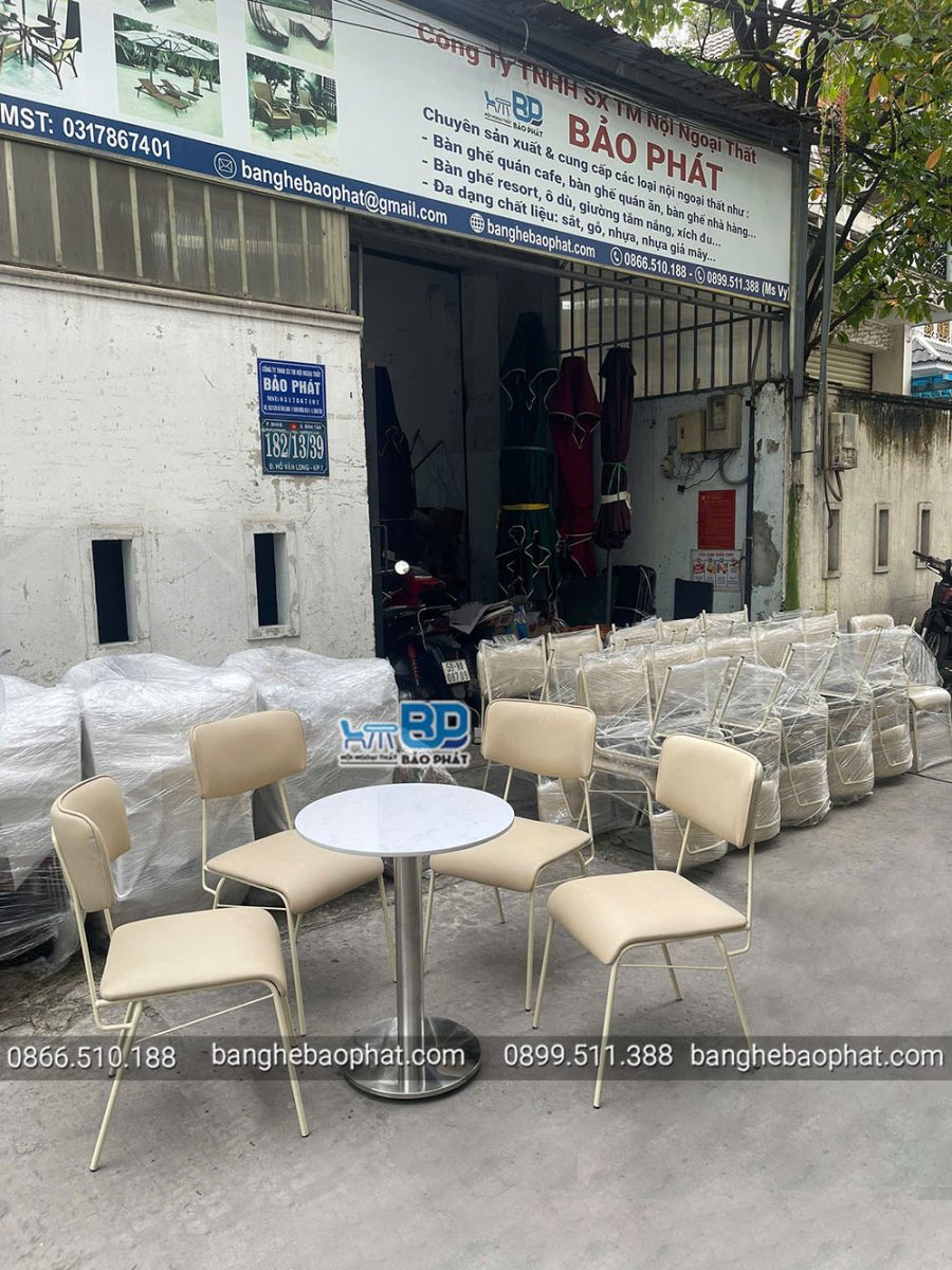 Bộ Bàn Ghế Sắt Nệm Cafe BGSBP058 21 Nơi bán bộ bàn ghế sắt nệm cafe BGSBP058 giá gốc tận xưởng
