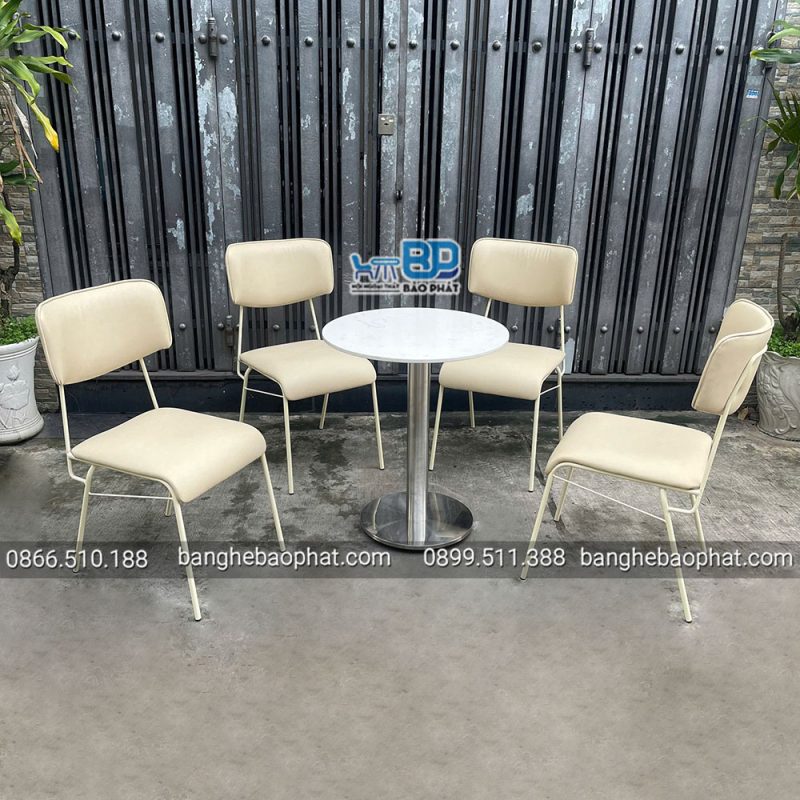 Bộ Bàn Ghế Sắt Nệm Cafe BGSBP058 16 Bộ bàn ghế sắt nệm cafe BGSBP058 bền đẹp và sang trọng