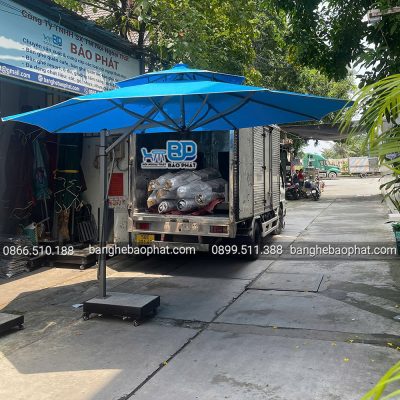 Dù lệch tâm tròn 3m8 màu xanh biển