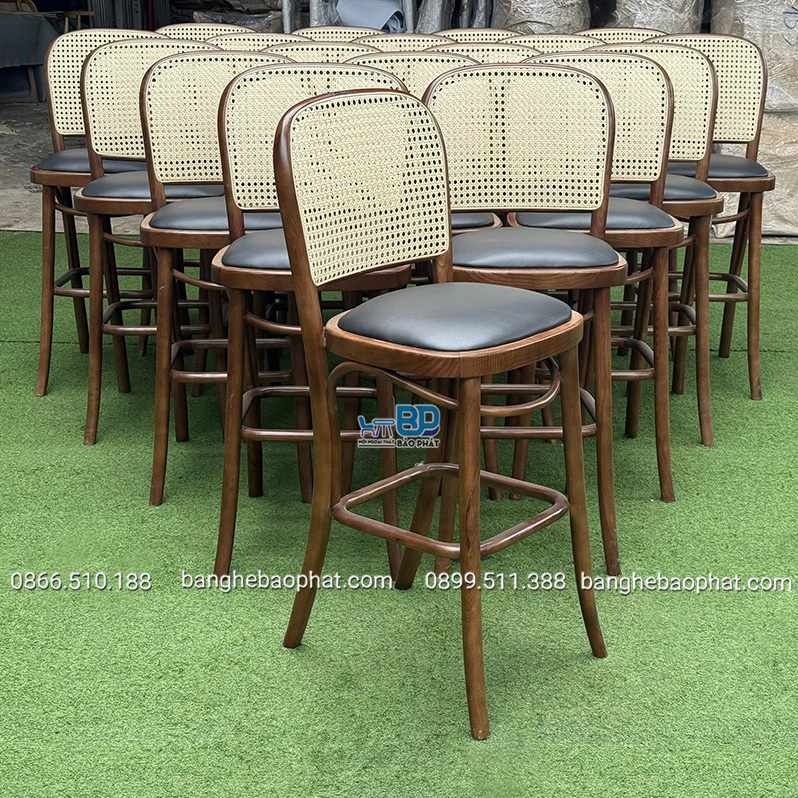 Ghế Bar Gỗ Thonet 811 12 Ghế bar gỗ Thonet 811 thiết kế cổ điển và sang trọng