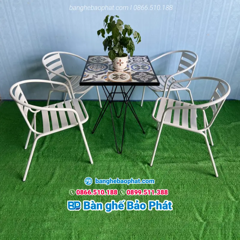 Bàn ghế quán trà sữa phong cách Industrial mạnh mẽ, cuốn hút