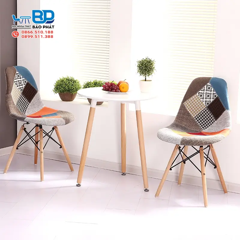 Bàn ghế từ vải thổ cẩm ấn tượng, độc đáo