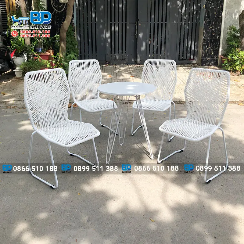 Độ dày khung sắt là yếu tố quan trọng quyết định đến độ bền của bàn ghế mây nhựa