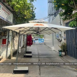Dù lệch tâm vuông 3 mét không bèo màu trắng kem in logo