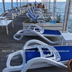 Ghế nằm bãi biển nhựa lưới textilene màu xanh GHBNBP004