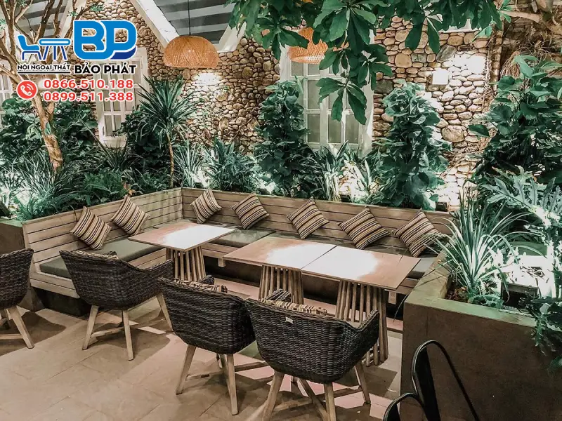 The Vintage Garden Cafe với không gian xanh mát