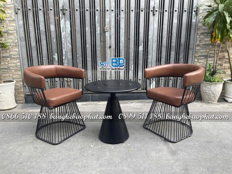 Bàn ghế sắt nệm BGSNBPTL060