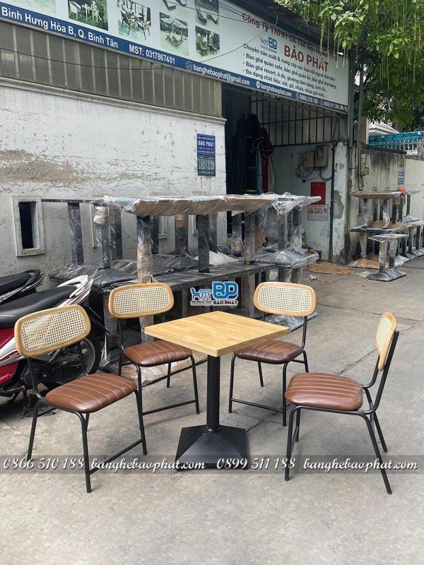 Bộ ghế sắt nệm cafe lotte lưng mây 15 Bộ ghế sắt nệm cafe lotte lưng mây