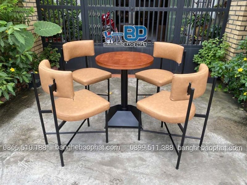 Bàn ghế sắt nệm Mio