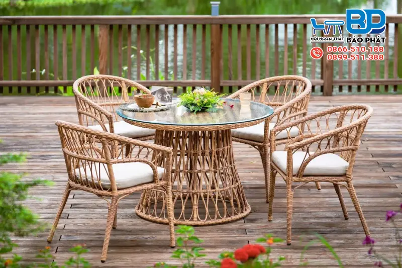 Bàn ghế mây tre đan tự nhiên tinh tế được ưa chuộng nhờ tính thẩm mỹ cao