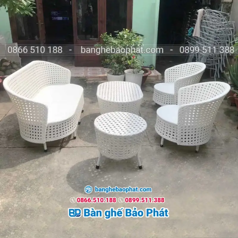 Biến Hóa Không Gian Sân Vườn Hiện Đại, Sang Trọng Với Bộ Bàn Ghế Nhựa Giả Mây 15 Bộ bàn ghế nhựa giả mây với khung sắt chắc chắn bền bỉ